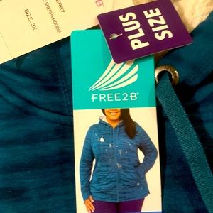Women’s plus size free 2 BSoft, cozy, warm Sherpa hoodie zip up jacket new tags